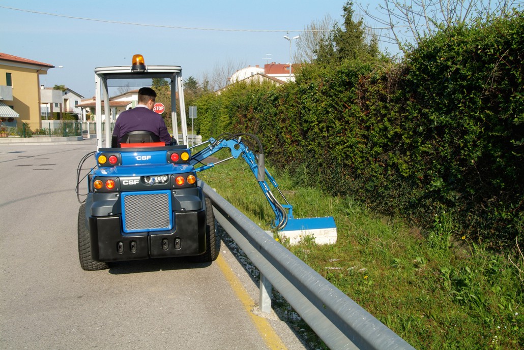 Side Boom With Flail Mower DZ2 - Multione