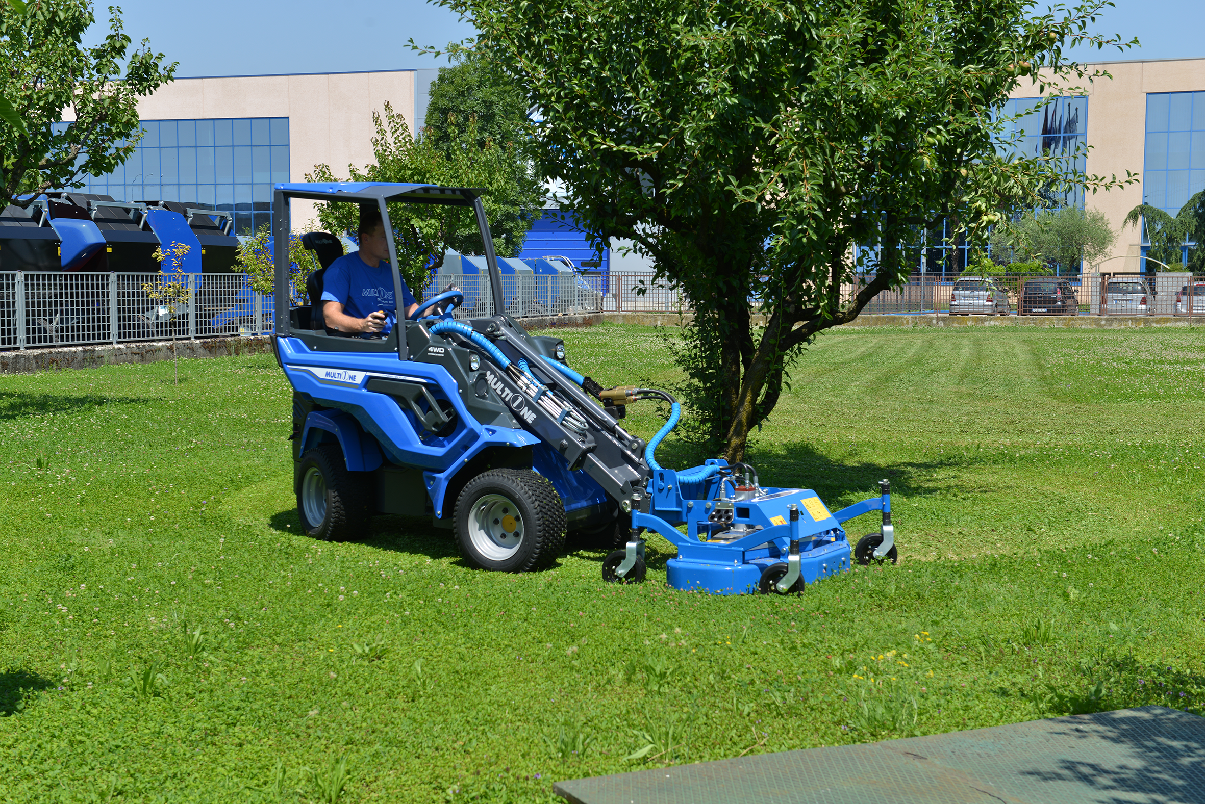 What Makes Articulated Loaders Stand Out? - Multione